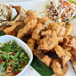 ปลากะพงทอด