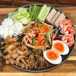ส้มตำถาด
