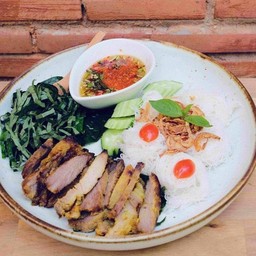 เส้นหมี่หมูย่าง