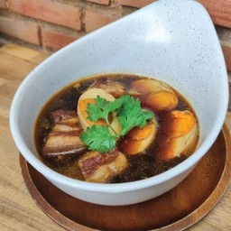 พะโล้ไข่เค็ม