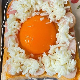 พิซซ่าโทสต์แฮม+ไข่ดาวชีส