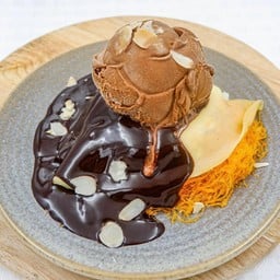 เครปเย็นช็อคโกแลตฝอยทอง