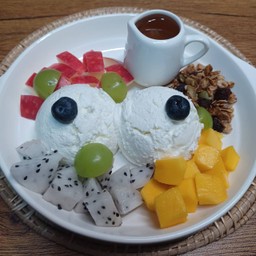 กรีกโยเกิร์ต ไซส์ L พร้อมผลไม้