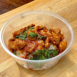 ข้าวด้งผัดพริกแกง