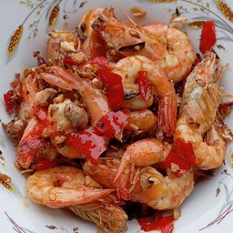 ข้าวกุ้งคั่วพริกเกลือ