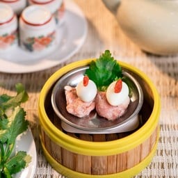 หมูไข่นกกระทา