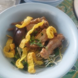 หมี่ขาว ไก่ หมู เนื้อ