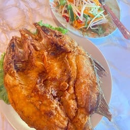 ปลากะพงทอดน้ำปลา
