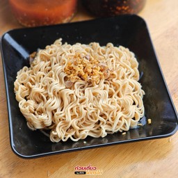 เส้นมาม่าลวก