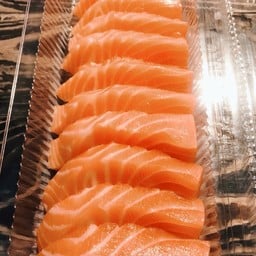 แซลมอนซาชิมิ180g)