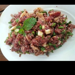 ก้อยเนื้อดิบไม่เลือดไม่เครื่อใน