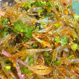 จ๊ะเอ๋กุ้งเต้น@ตลาดฮังเลย์