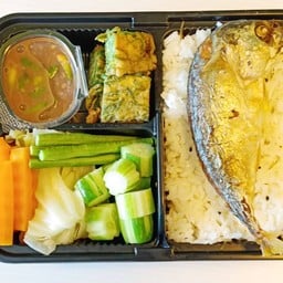 ข้าวน้ำพริกกะปิ+ปลาทู+ไข่ต้ม สุดแซบ