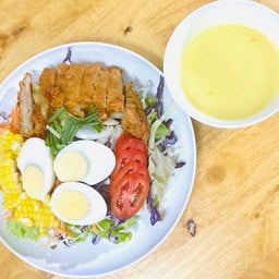 อาหารตามสั่ง ก๋วยเตี๋ยว Nusreen Halal Food