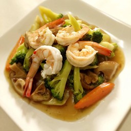 ผัดบล็อกโคลี่+เห็ดหอม