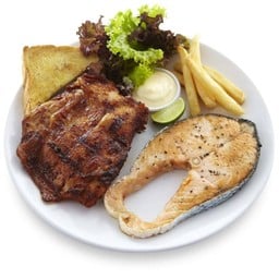 สเต็กปลาแซลมอน+ไก่สไปซี่