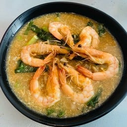 เส้นใหญ่ราดหน้ากุ้ง