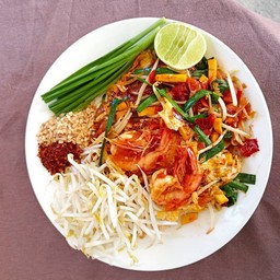 ผัดไทยกุ้งสด