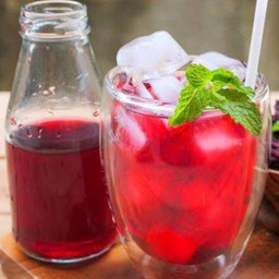 น้ำกระเจี๊ยบ+น้ำแข็ง