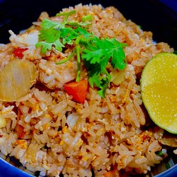 ข้าวผัดเนื้อสันในเป็นชิ้น