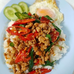 กระเพราหมูสับ