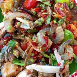ตำเหลาปูม้า+กุ้งสด+หมูยอ+หน่อไม้