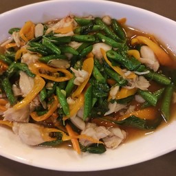 เนื้อปูผัดพริกเหลือง