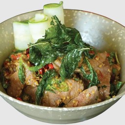 กระเพราตับหมู