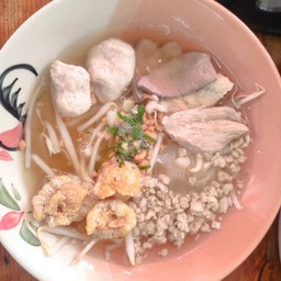 Clear Broth Wide Noodles