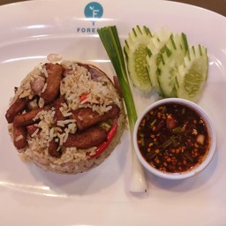 ข้าวผัดหมูแดดเดียว