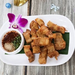 *หมูสามชั้นทอดน้ำปลา