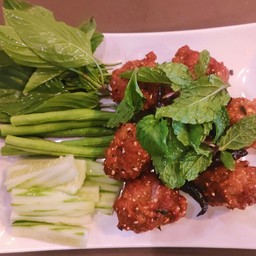 ลาบหมูทอด