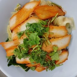 ชายสี่บะหมี่เกี๊ยวหน้าปากซอย รัตนาธิเบศร์ 17 7-11 รัตนาธิเบศร์ 17