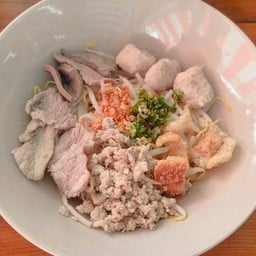 Dry Khao Soi without salad