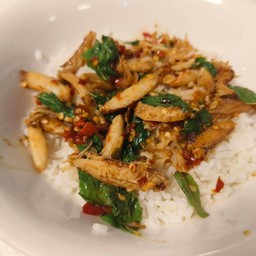 ข้าวกระเพราเนื้อปู