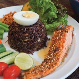 ข้าวน้ำพริกข่ากากหมูแซลมอนย่าง