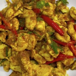 เครื่องแกงไก่ ราดข้าว