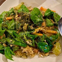 ยอดเหลียงผัดไข่