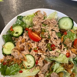 18.สลัดทูน่า