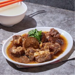 ซี่โครงหมูตุ๋นพริกไทยดำ