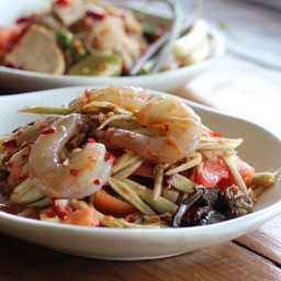 ตำมะม่วงกะปิกุ้งดิบ