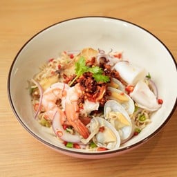 spicy seafood salad x Yingpetch