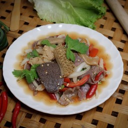 ยำเนื้อ