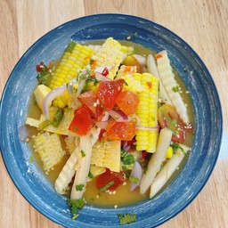 ยำข้าวโพดไข่แดงเค็ม