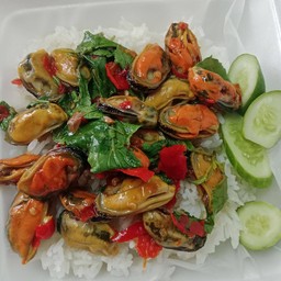 กระเพราหอยแมลงภู่