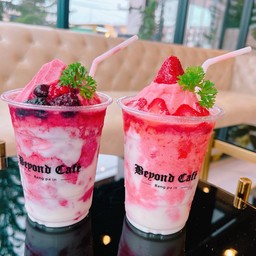 สตอเบอรี่สมูทตี้