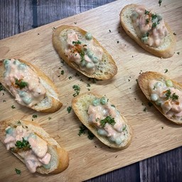 A06 โทสต์แซลมอนสไปร์ซี่(Salmon spice toast)