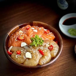 ข้าวหน้าแซลมอนดอง 3-4 ชิ้น+กุ้งดอง 3-4 ตัว