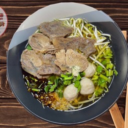 เกาเหลาเนื้อน้ำตก