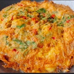 ไข่เจียวโหระพาพริกสด